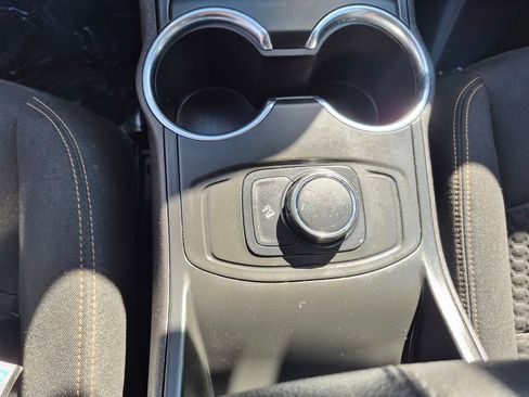 Used 2018 GMC Terrain SLE image 19