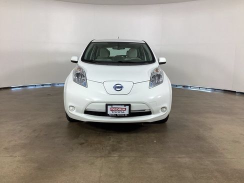 Used 2015 Nissan Leaf SV FWD image 3