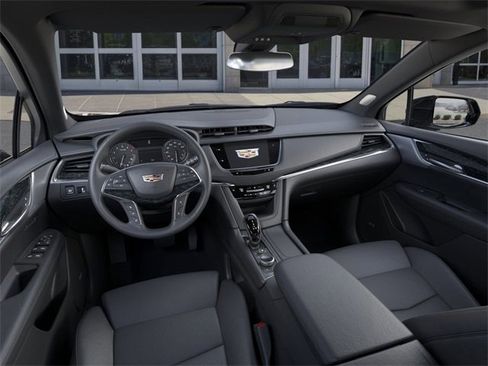 New 2025 Cadillac XT5 Premium Luxury w/ LPO, Floor Liner Package image 15