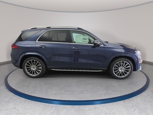 New 2026 Mercedes-Benz GLE 450 4MATIC image 4