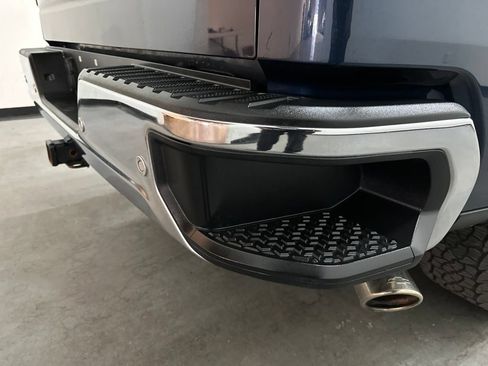 Used 2019 Chevrolet Silverado 1500 LTZ w/ LTZ Texas Edition RWD image 10