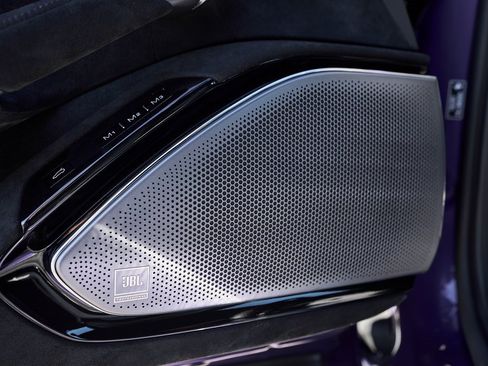 Used 2024 Ferrari Roma image 31