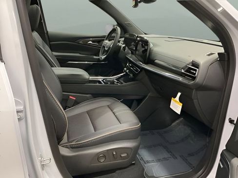 New 2026 Chevrolet Traverse High Country FWD image 35