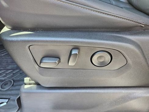 Used 2024 Chevrolet Silverado 1500 LTZ w/ LTZ Premium Package image 9