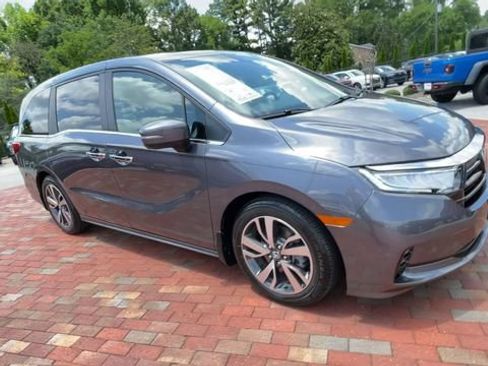Certified 2022 Honda Odyssey Touring image 3