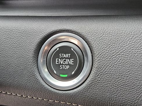 Certified 2023 Cadillac Escalade ESV Premium Luxury image 31