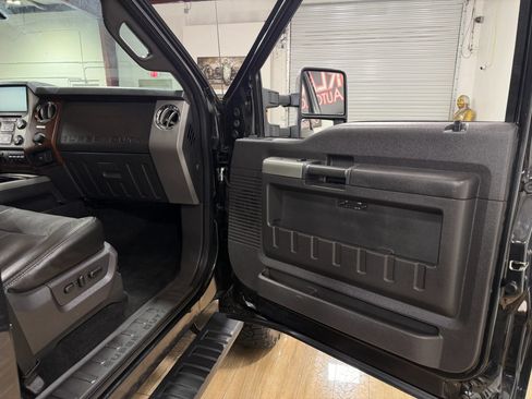 Used 2015 Ford F350 Lariat w/ Lariat Ultimate Package AWD/4WD image 19