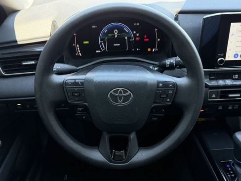 Used 2026 Toyota Camry LE w/ Convenience Package FWD image 12