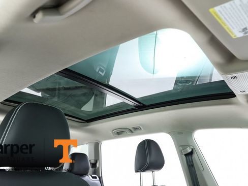 Used 2025 Volkswagen Atlas SE w/ Panoramic Sunroof Package FWD image 37