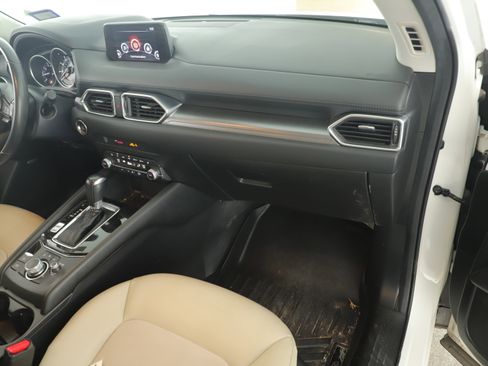 Used 2019 MAZDA CX-5 Touring image 18