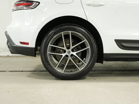 Certified 2026 Porsche Macan AWD/4WD image 40