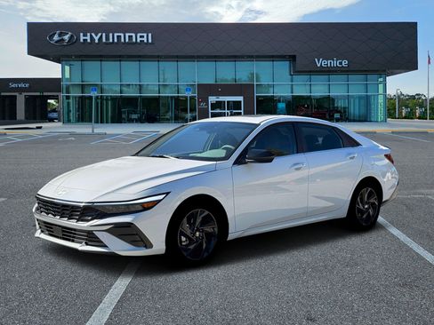 New 2026 Hyundai Elantra SEL Sport w/ Cargo Package FWD image 2