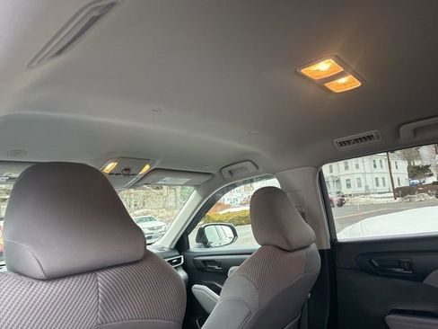 Certified 2023 Toyota Highlander LE image 13