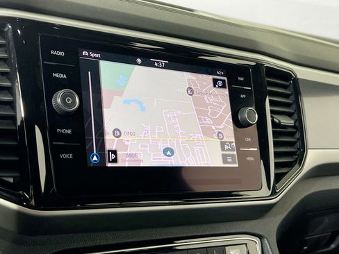 Used 2022 Volkswagen Atlas Cross Sport SEL R-Line image 13