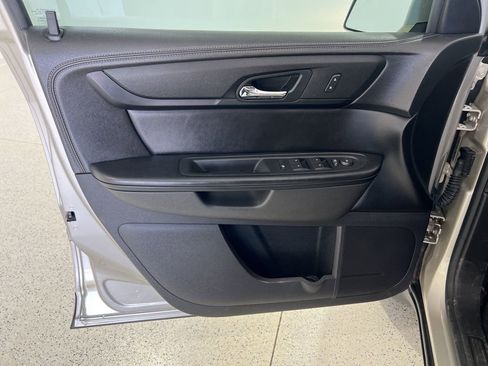 Used 2014 Chevrolet Traverse LT w/ All-Star Edition image 18