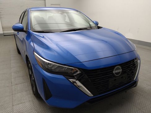 Used 2025 Nissan Sentra SV FWD image 14