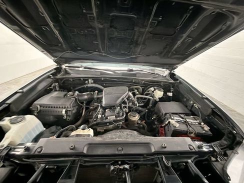 Used 2019 Toyota Tacoma SR5 RWD image 25