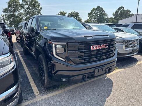 Used 2023 GMC Sierra 1500 Elevation AWD/4WD image 4