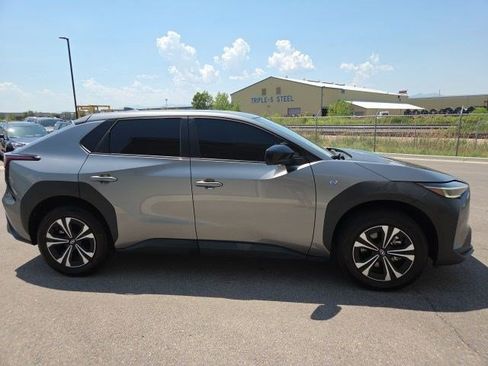 Used 2023 Subaru Solterra AWD image 2