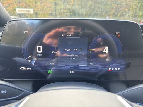 New 2026 Chevrolet Equinox EV LT image 18