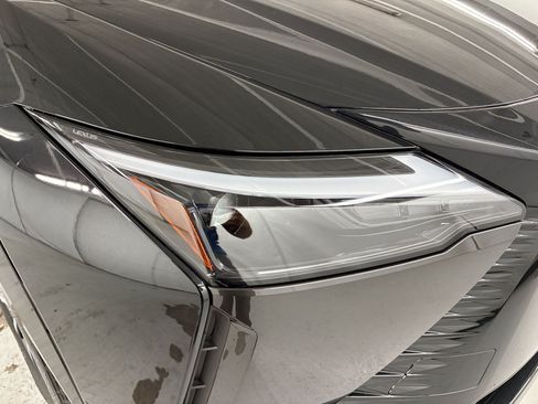 Used 2024 Lexus RZ 300e Premium FWD image 12