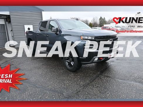 Used 2022 Chevrolet Silverado 1500 LT Trail Boss w/ Safety Package AWD/4WD image 1