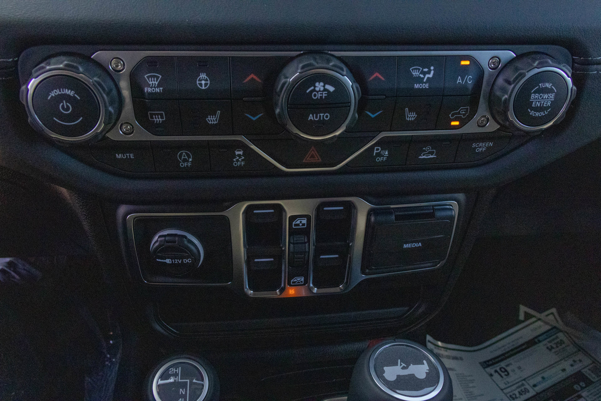New 2027 Jeep Wrangler Unlimited Sahara AWD/4WD image 22