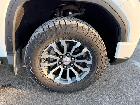 Used 2023 GMC Sierra 1500 AT4 w/ AT4 Preferred Package image 26