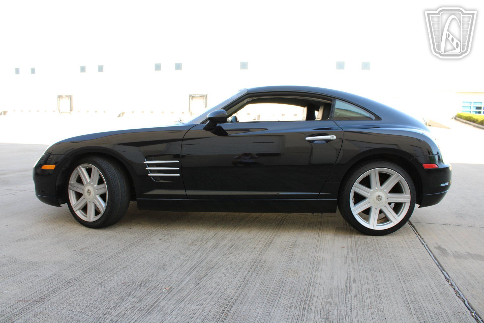 Used 2004 Chrysler Crossfire Coupe RWD image 2