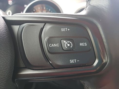 Used 2021 Jeep Wrangler Unlimited Sport AWD/4WD image 18