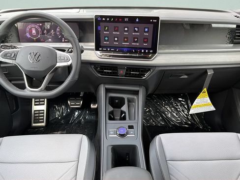 New 2026 Volkswagen Tiguan SE R-Line FWD image 11