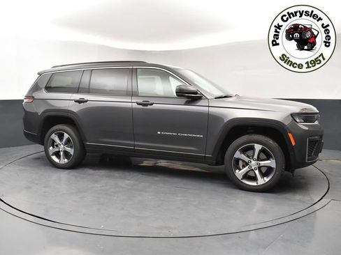 New 2026 Jeep Grand Cherokee L Limited image 1