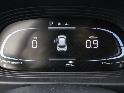 Certified 2025 Hyundai Venue Limited image 21