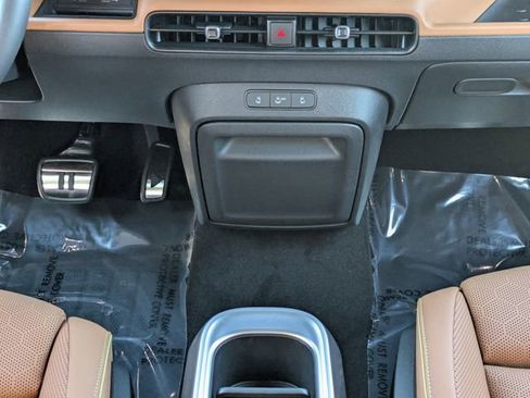 New 2025 Volkswagen ID. Buzz Pro S image 20