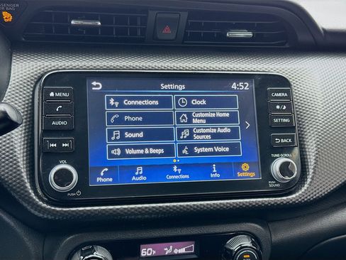 Used 2021 Nissan Kicks SV FWD image 9