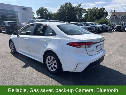 Used 2025 Toyota Corolla LE FWD image 3
