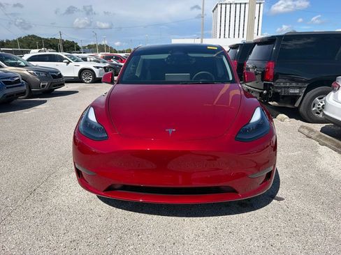 Used 2024 Tesla Model Y Performance AWD/4WD image 2