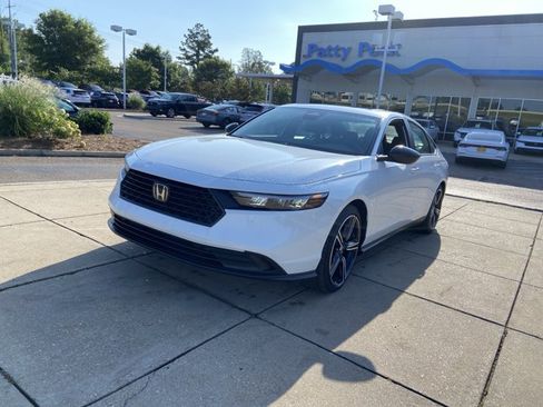 Used 2026 Honda Accord Sport image 4
