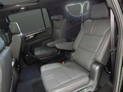 Used 2025 Chevrolet Suburban RST w/ Comfort Package AWD/4WD image 22