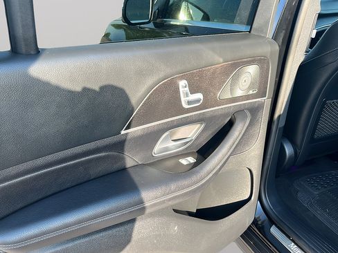 Used 2024 Mercedes-Benz GLS 450 4MATIC image 14