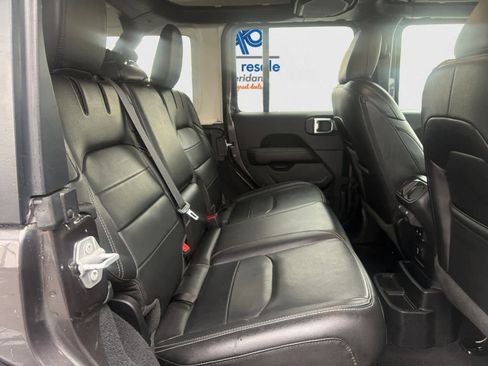 Used 2021 Jeep Wrangler Unlimited Sahara w/ Cold Weather Group image 16