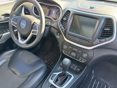 Used 2017 Jeep Cherokee Trailhawk w/ Comfort/Convenience Group image 8
