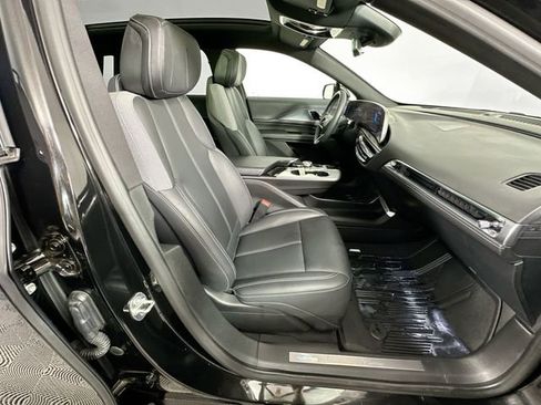 Used 2024 Cadillac Lyriq Tech AWD/4WD image 30