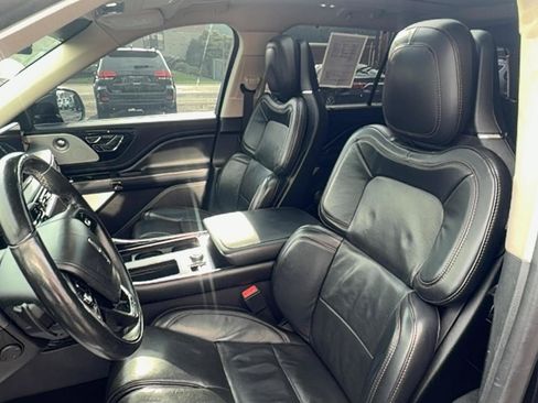 Used 2020 Lincoln Aviator Reserve w/ Equipment Group 201A AWD/4WD image 22