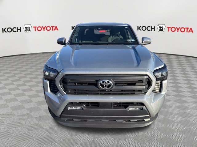 Used 2024 Toyota Tacoma SR5 AWD/4WD image 2
