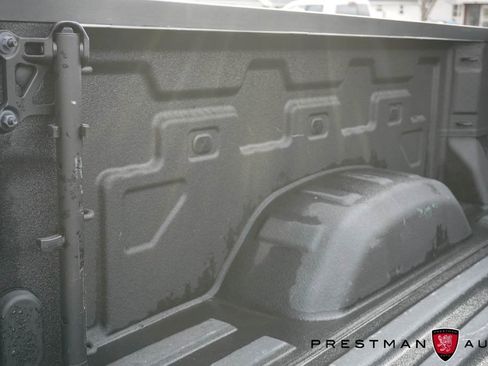 Used 2025 GMC Sierra 2500 AT4 w/ Technology Package image 27