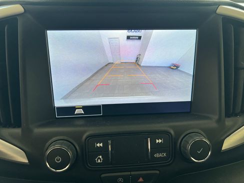 Used 2024 GMC Terrain SLT image 52