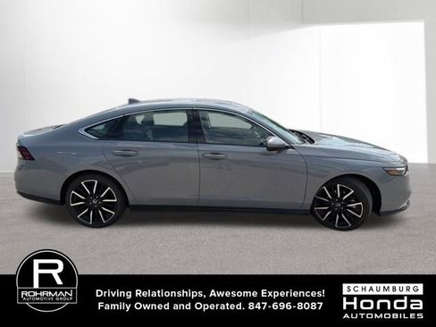 Used 2023 Honda Accord Touring image 4