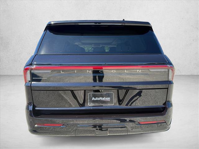 New 2027 Lincoln Navigator Reserve w/ Jet Appearance Package AWD/4WD image 8
