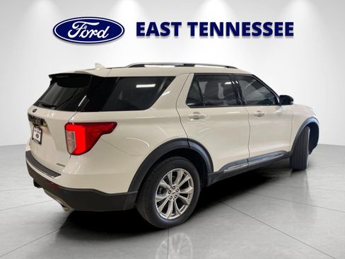 Used 2021 Ford Explorer Limited w/ Equipment Group 301A AWD/4WD image 3